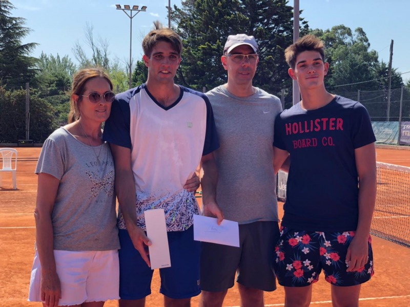 Matas Iturbe gan la Copa de tenis Ciudad de Olavarra